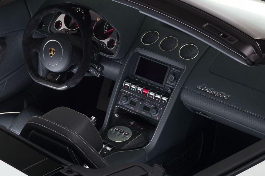  Lamborghini Gallardo LP560-4 Spyder 2013 года  (фото 2 из 6)